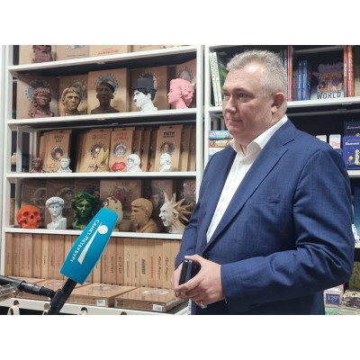 Книжная лавка открылась на Ленфильме
